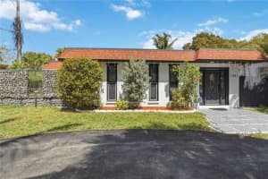 1321 Ne 148th St, Miami