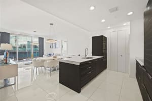 200 Biscayne Blvd Way APT 5009, Miami, FL 33131, - MLS#A11992497