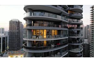 1000 Brickell Plz 3702, Miami