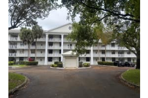 1709 Whitehall Dr , Davie, FL 33324 - MLS#A11992519