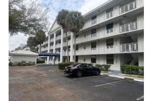 1709 Whitehall Dr , Davie, FL 33324 - MLS#A11992519