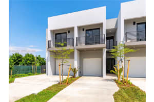 1118 Ne 10th Ave Fort Lauderdale, FL 33304 - MLS#A11992551