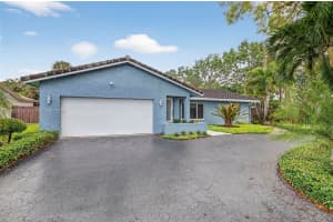 6800 24th Ter , Fort Lauderdale, FL 33309 - MLS#A11992555