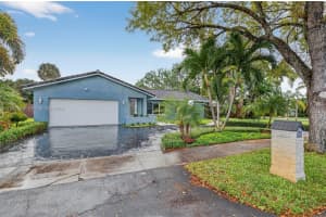 6800 24th Ter , Fort Lauderdale, FL 33309 - MLS#A11992555