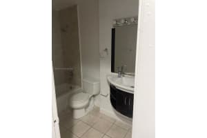 222 Sw 1st St H-5 Pompano Beach, FL 33060 - MLS#A11992580