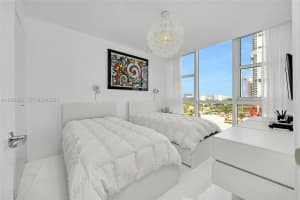 Trump Royale, 18201 Collins Ave APT 1002, Sunny Isles Beach, FL 33160, - MLS#A11992592