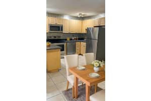 1309 Ne 16th Ter 1 Fort Lauderdale, FL 33304 - MLS#A11992609