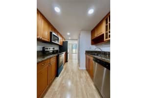 7451 Nw 16th St 304, Plantation