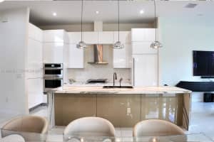 8002 NW 43rd St, Doral, FL 33166, - MLS#A11992663