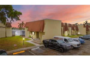 8920 Palm Tree Ln , Pembroke Pines, FL 33024 - MLS#A11992669