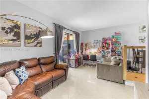 8920 Palm Tree Ln , Pembroke Pines, FL 33024 - MLS#A11992669