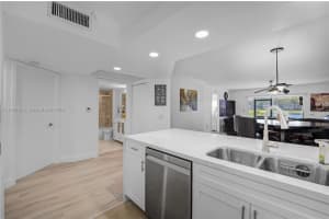 850 138th Ave , Pembroke Pines, FL 33027 - MLS#A11992674