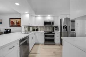 850 138th Ave , Pembroke Pines, FL 33027 - MLS#A11992674