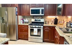 11245 111th St , Miami, FL 33176 - MLS#A11992680