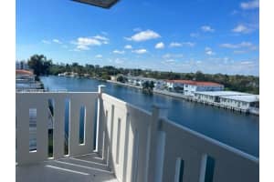 7900 Tatum Waterway Dr , Miami Beach, FL 33141 - MLS#A11992681