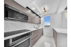 301 174th St 2004 Sunny Isles Beach, FL 33160 - MLS#A11992699