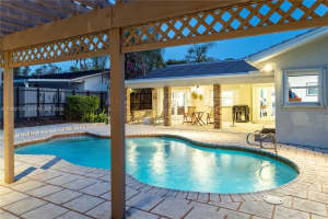 9717 Sw 93rd Ter, Miami