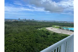 14951 Royal Oaks Ln 1706, North Miami