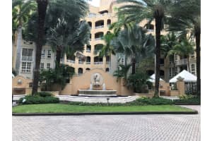3001 Ne 185th St 422, Aventura