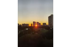 20400 Country Club Dr , Aventura, FL 33180 - MLS#A11992745