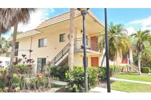 357 Lakeview Dr , Weston, FL 33326 - MLS#A11992750