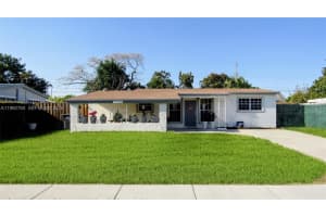 7131 Park St Hollywood, FL 33024 - MLS#A11992765