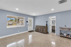 819 32nd Ave , Hollywood, FL 33021 - MLS#A11992771