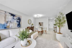 10900 SW 104th St APT 110, Miami, FL 33176, - MLS#A11992805