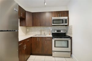10900 SW 104th St APT 110, Miami, FL 33176, - MLS#A11992805