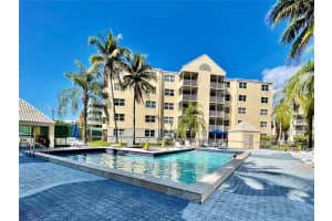 B, 8255 Lake Dr APT 102, Doral, FL 33166, - MLS#A11992815