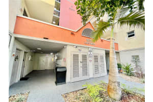 B, 8255 Lake Dr APT 102, Doral, FL 33166, - MLS#A11992815