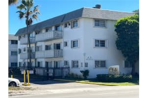 15205 NE 6th Ave APT D301, Miami, FL 33162, - MLS#A11992825