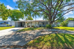 2221 Alcazar Dr, Miramar