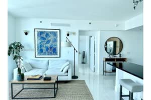 950 Brickell Bay Dr , Miami, FL 33131 - MLS#A11992885