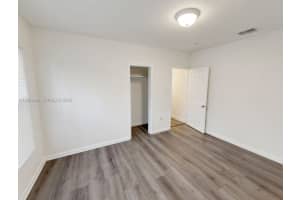 8013 Nw 10th Ct 0 Miami, FL 33150 - Off Market