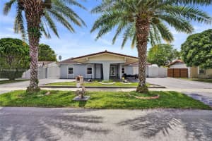 12930 Sw 83 St, Miami
