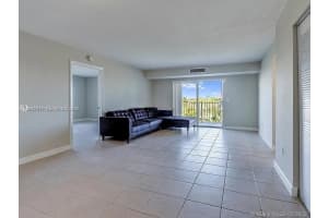 8240 210th St , Cutler Bay, FL 33189 - MLS#A11992914