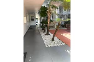 2238 Monroe St , Hollywood, FL 33020 - MLS#A11992918