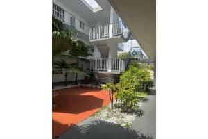 2238 Monroe St , Hollywood, FL 33020 - MLS#A11992918