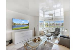 9580 Sunrise Lakes Blvd , Sunrise, FL 33322 - MLS#A11992960