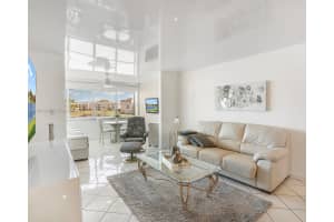 9580 Sunrise Lakes Blvd , Sunrise, FL 33322 - MLS#A11992960