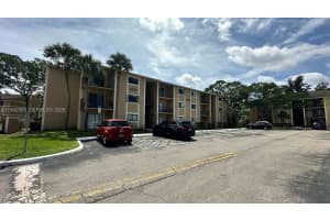207 Palm Cir W, Pembroke Pines, FL 33025, - MLS#A11992965