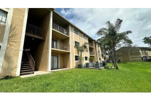 207 Palm Cir W, Pembroke Pines, FL 33025, - MLS#A11992965