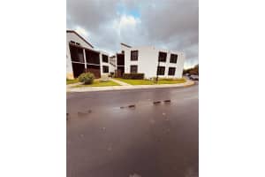 211 Lake Pointe Dr , Oakland Park, FL 33309 - MLS#A11992995
