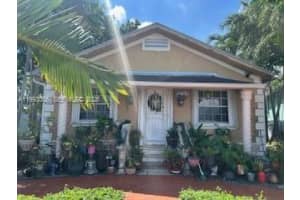 1176 38th St , Miami, FL 33127 - MLS#A11993006