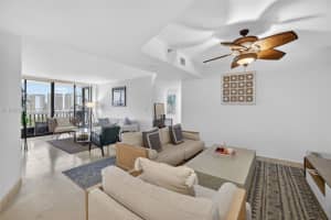 1000 Island Blvd , Aventura, FL 33160 - MLS#A11993039
