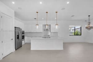 8019 46th Ter , Doral, FL 33166 - MLS#A11993063