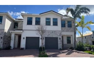 MLS# A11993079, Davie, Florida 33314
