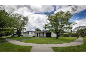 9700 Kendale Blvd , Miami, FL 33176 - MLS#A11993101