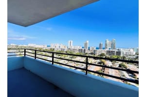 2500 Parkview Dr , Hallandale Beach, FL 33009 - MLS#A11993152